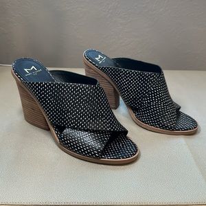 Woman’s Black and White MLVOLLA Marc Fisher Mules Size 10M In Great Condition